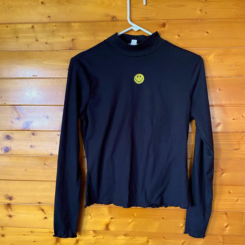 Black smiley face turtle neck